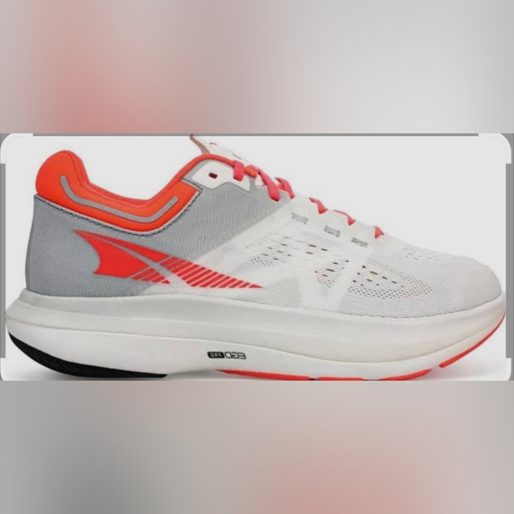 Altra Vanish Women's Running Shoes in White and Coral Pink